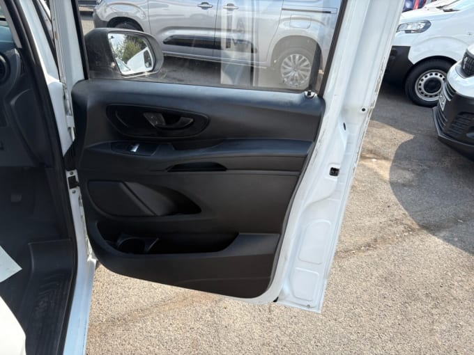 2025 Mercedes-benz Vito