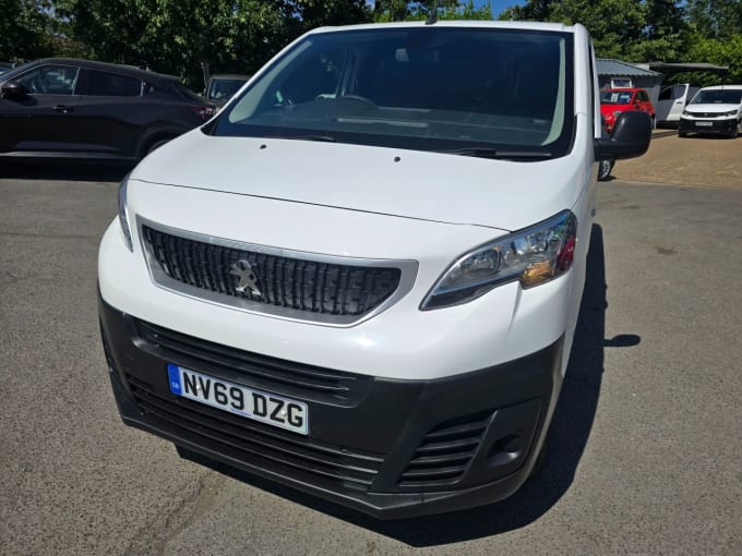 2025 Peugeot Expert