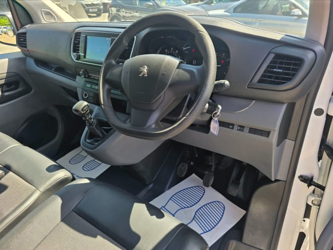 2025 Peugeot Expert