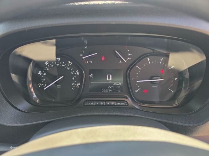 2025 Peugeot Expert