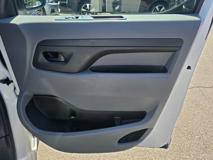 2025 Peugeot Expert