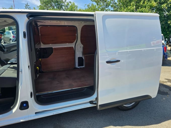 2025 Peugeot Expert