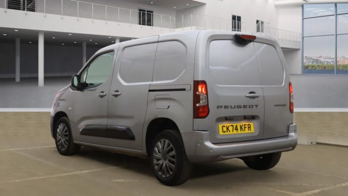 2025 Peugeot Partner