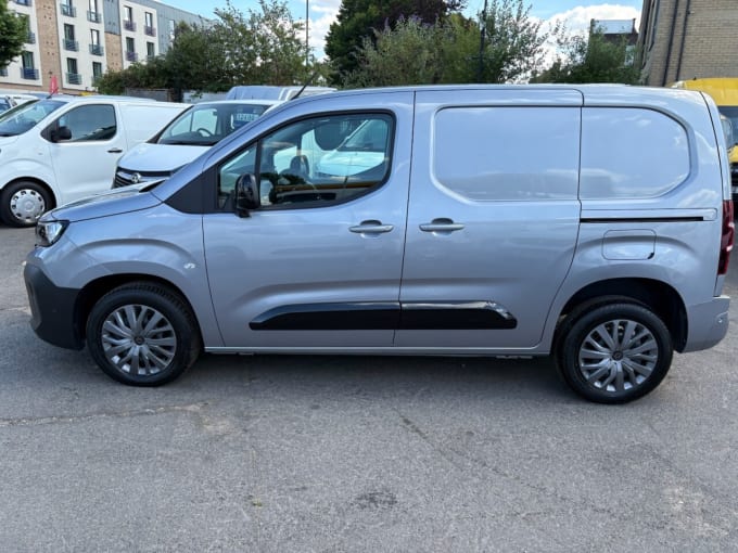 2025 Peugeot Partner