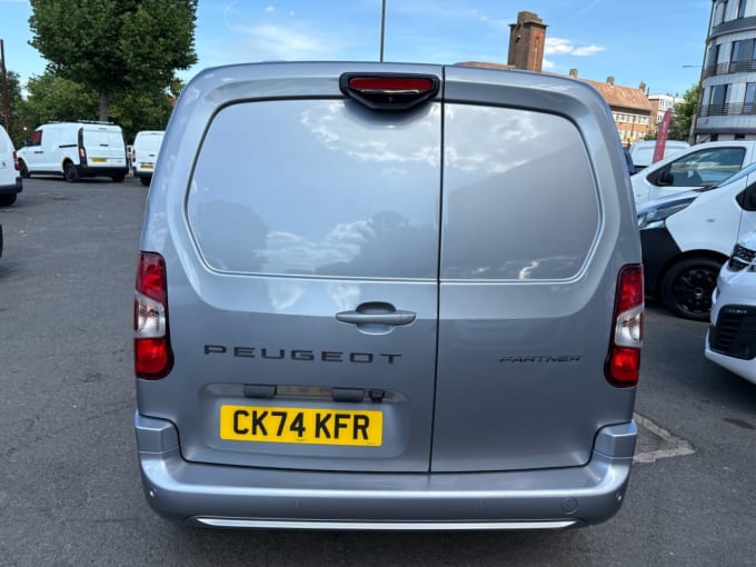 2025 Peugeot Partner