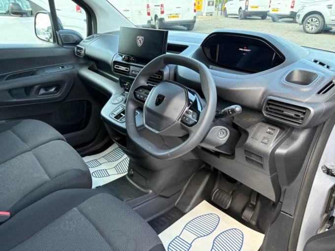 2025 Peugeot Partner