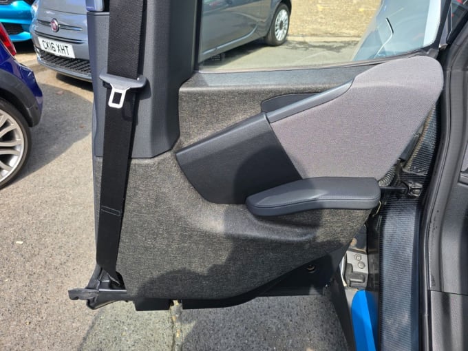 2025 BMW I3