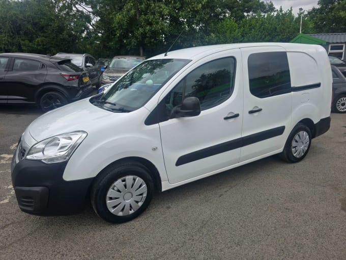 2025 Peugeot Partner
