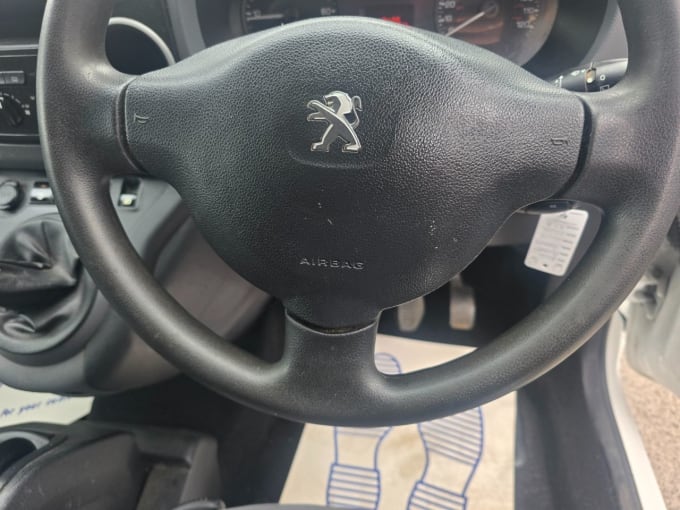 2025 Peugeot Partner