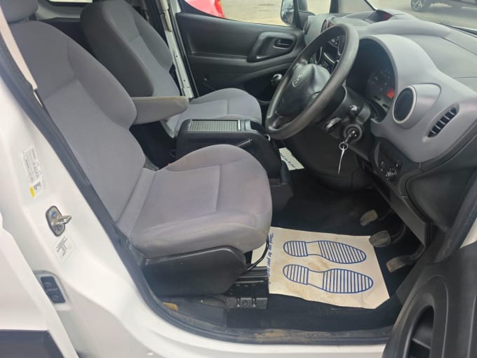 2025 Peugeot Partner