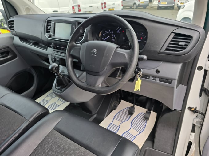 2025 Peugeot Expert