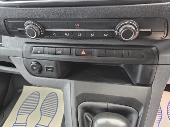 2025 Peugeot Expert
