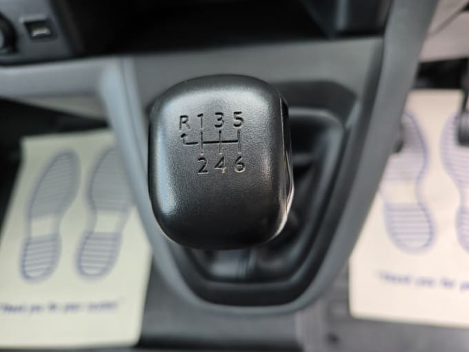 2025 Peugeot Expert