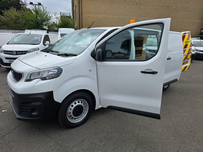 2025 Peugeot Expert