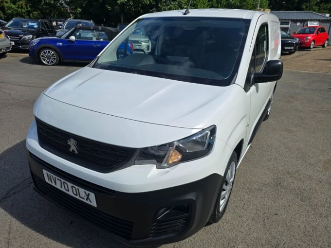 2025 Peugeot Partner