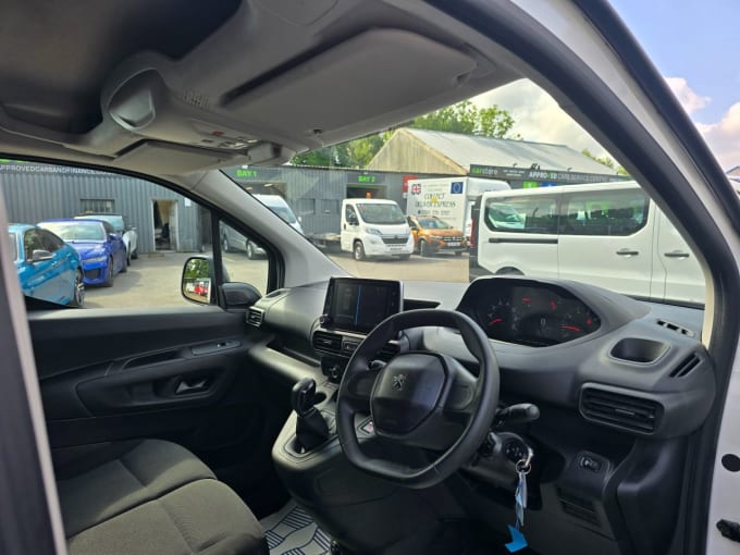 2025 Peugeot Partner