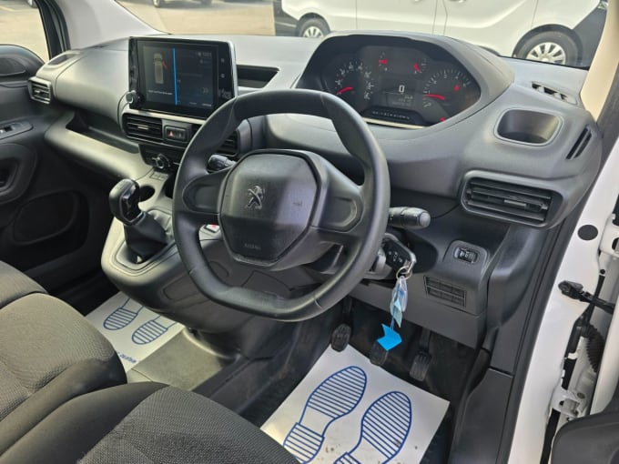 2025 Peugeot Partner