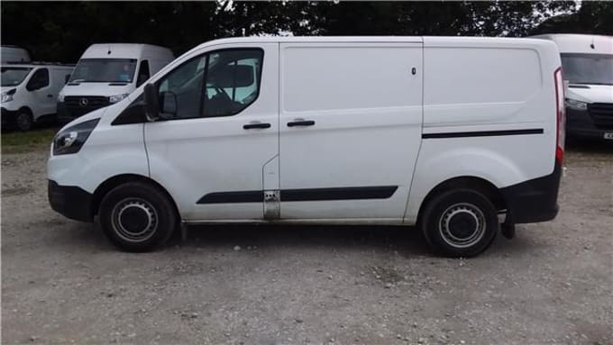 2025 Ford Transit Custom