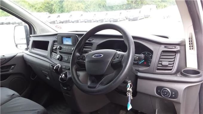 2025 Ford Transit Custom