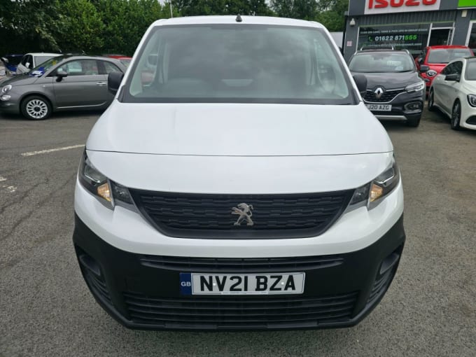 2025 Peugeot Partner
