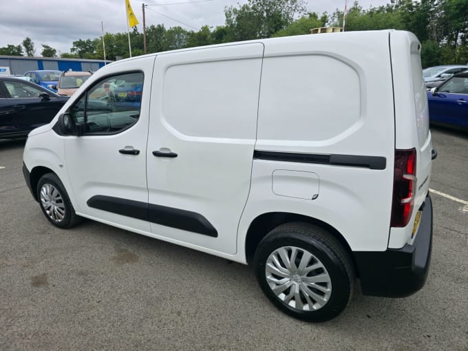 2025 Peugeot Partner