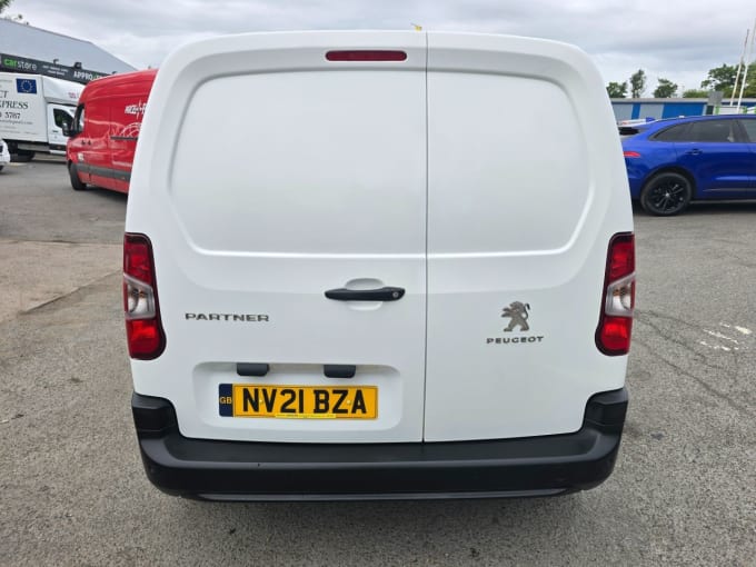 2025 Peugeot Partner