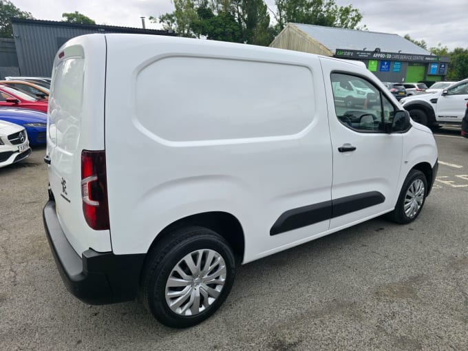 2025 Peugeot Partner