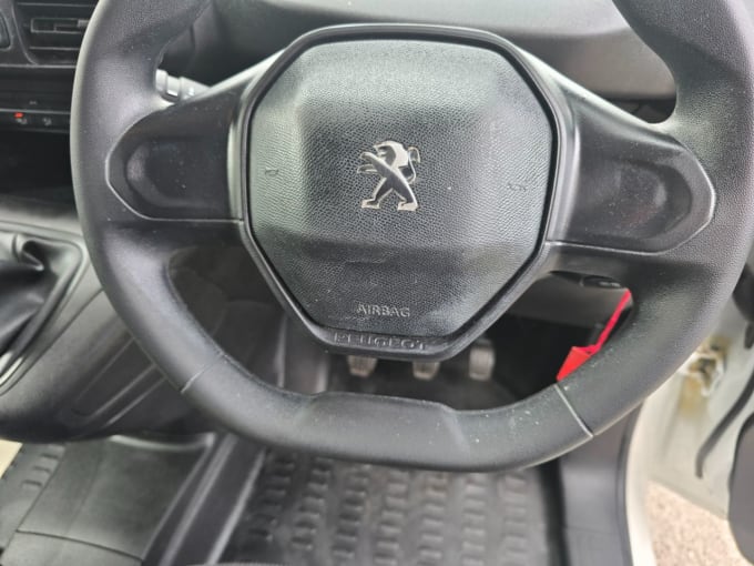 2025 Peugeot Partner