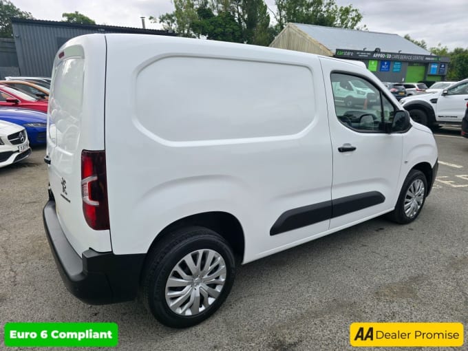 2025 Peugeot Partner