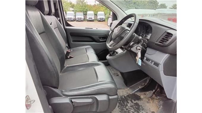 2025 Vauxhall Vivaro
