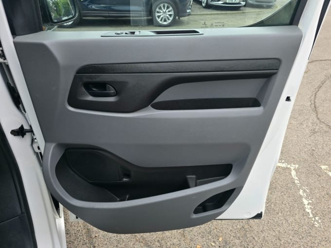 2025 Vauxhall Vivaro