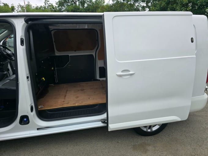 2025 Vauxhall Vivaro