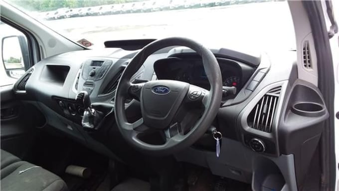 2025 Ford Transit Custom