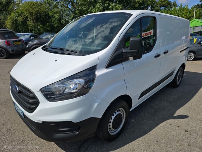 2025 Ford Transit Custom