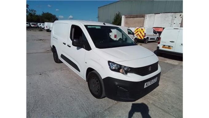 2025 Peugeot Partner
