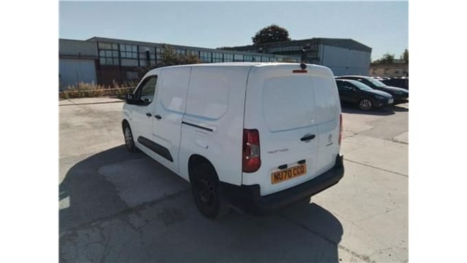 2025 Peugeot Partner