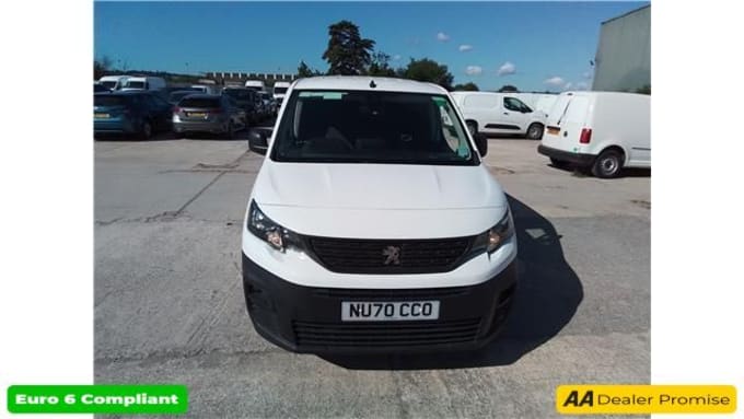 2025 Peugeot Partner