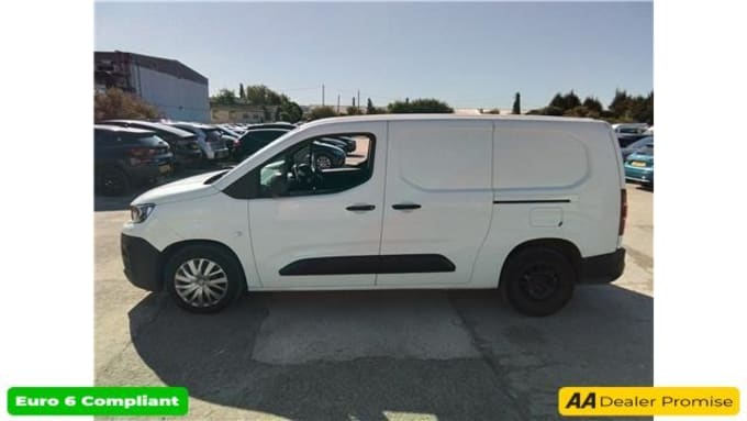 2025 Peugeot Partner