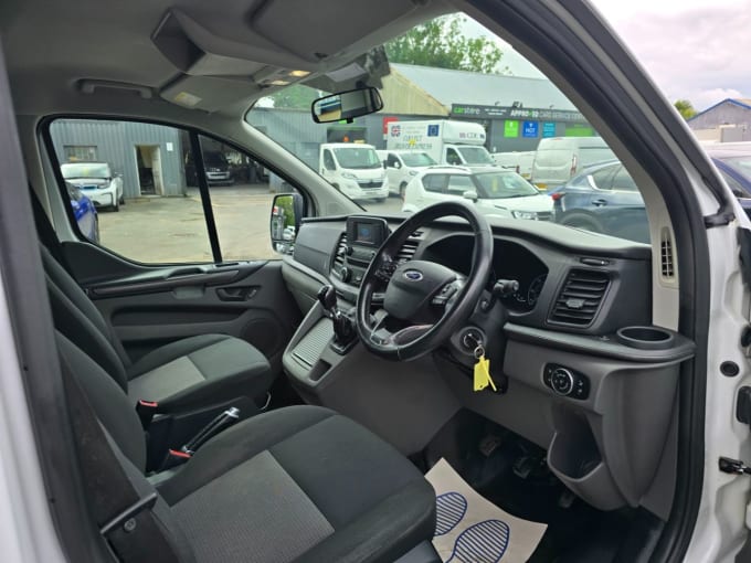 2025 Ford Tourneo Custom