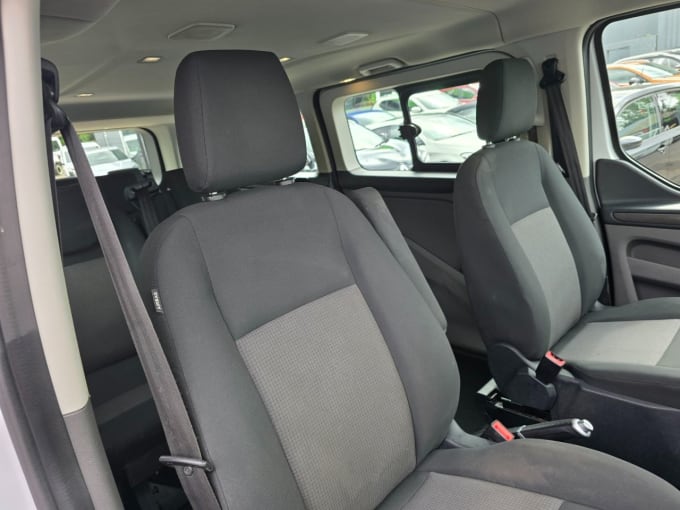 2025 Ford Tourneo Custom