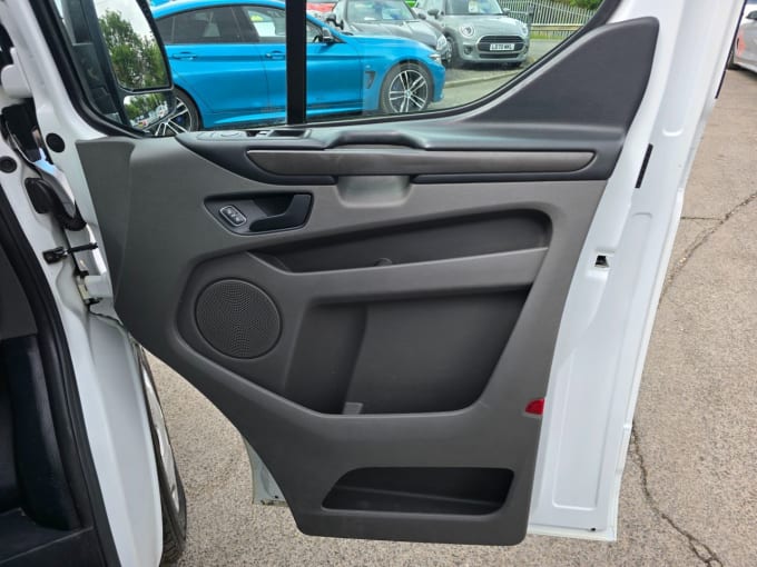 2025 Ford Tourneo Custom