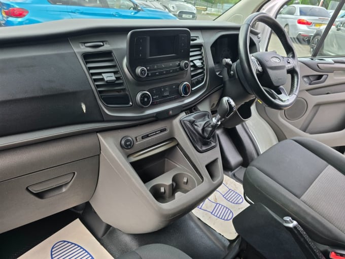 2025 Ford Tourneo Custom
