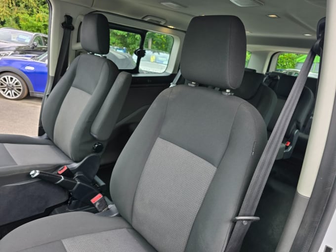 2025 Ford Tourneo Custom