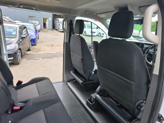 2025 Ford Tourneo Custom