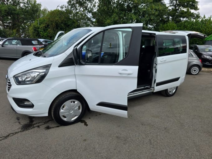 2025 Ford Tourneo Custom