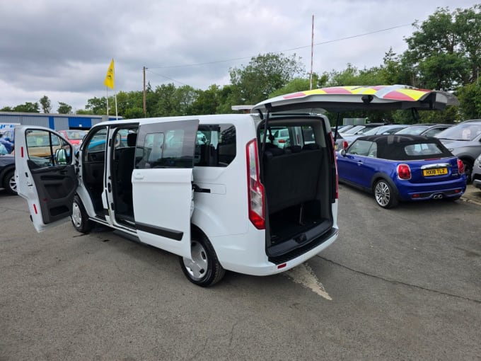 2025 Ford Tourneo Custom