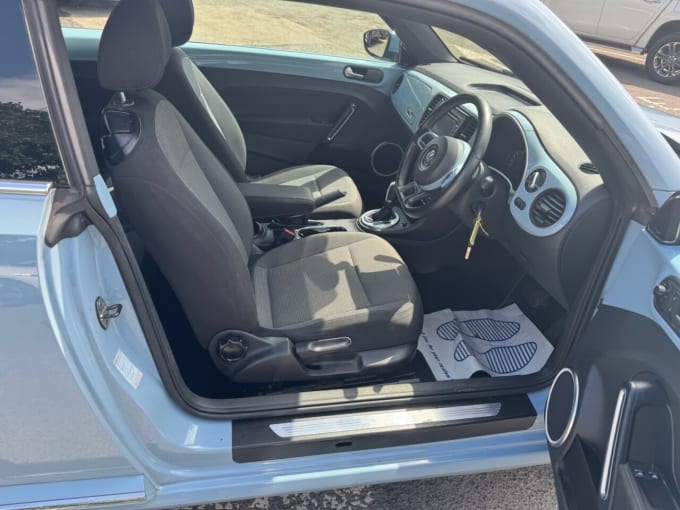 2025 Volkswagen Beetle