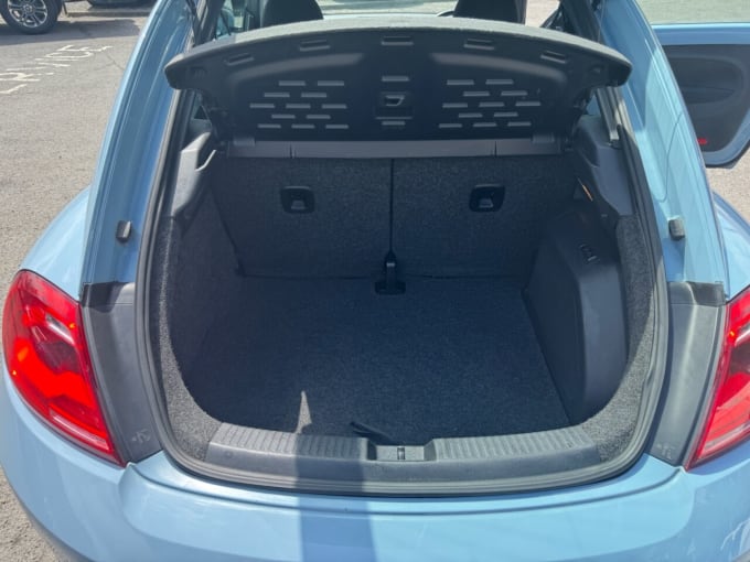 2025 Volkswagen Beetle