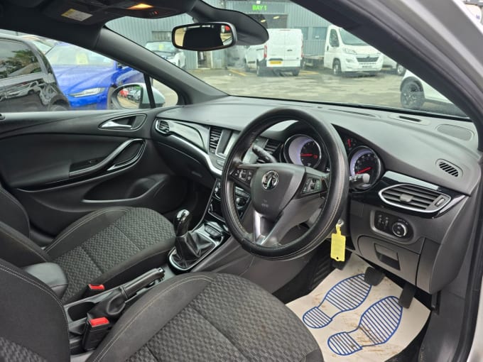 2025 Vauxhall Astra