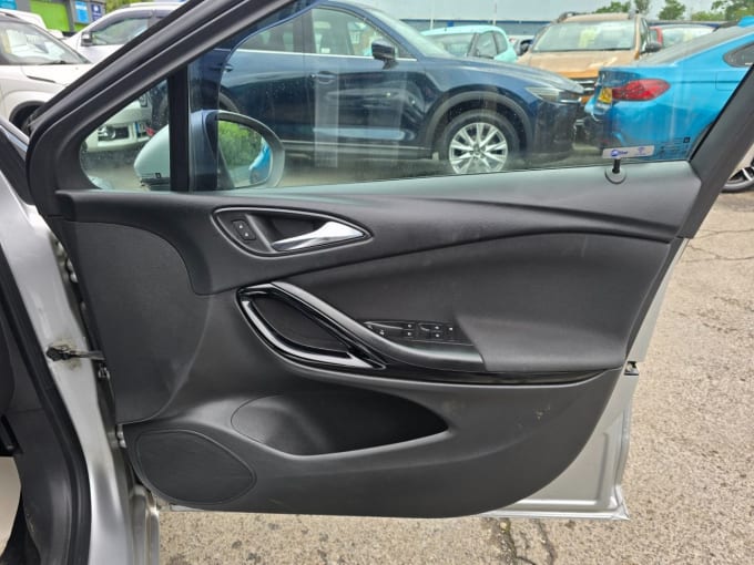2025 Vauxhall Astra